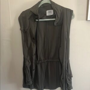 Women's Gray Sleeveless Jacket